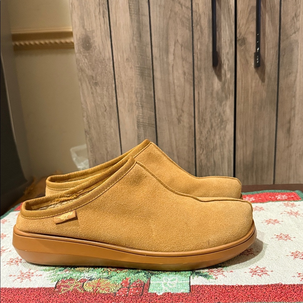 The ROCKET DOG SUGAR GLIDER MULE TAN SIZE 10